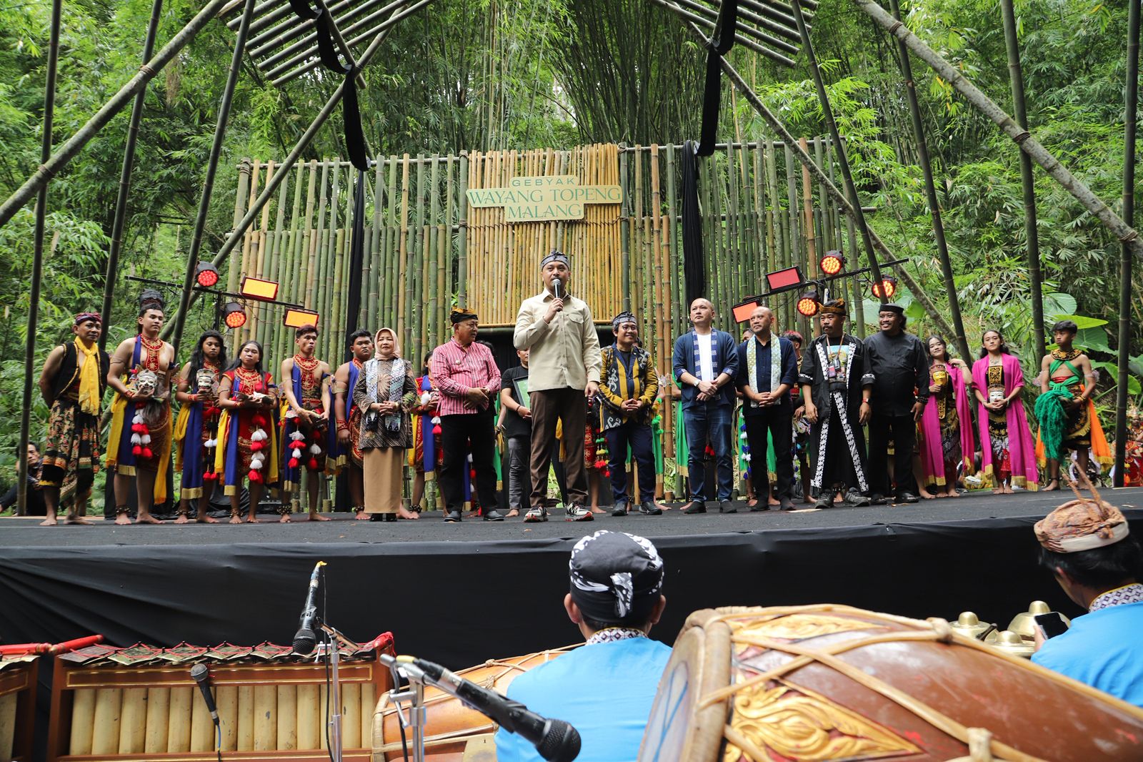 Studi Budaya: Tradisi Dari Berbagai Daerah Nusantara