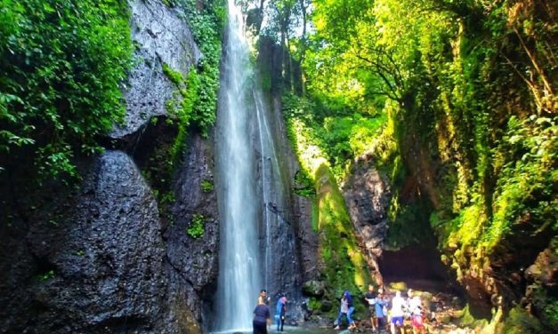 Curug Nangka, Pesona Air Terjun Menyatu dengan Alam Lembang
