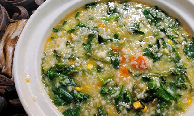 Tinutuan, Bubur Manado Kaya Gizi dan Warna dari Sulawesi Utara