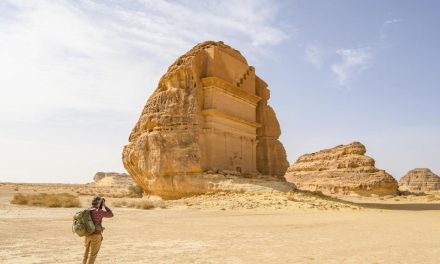 Situs Hegra Menjadi Destinasi Menarik Bagi Wisatawan