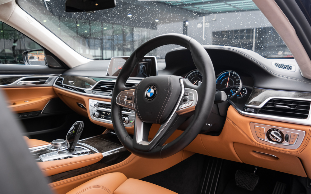 Fitur Yang Biasa Hadir Dalam Mobil Sport