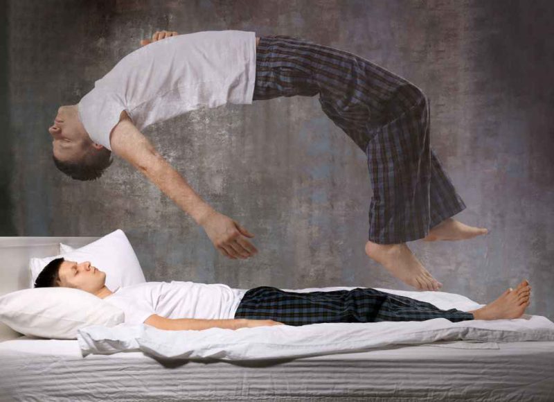 Mengalami Sleep Paralysis