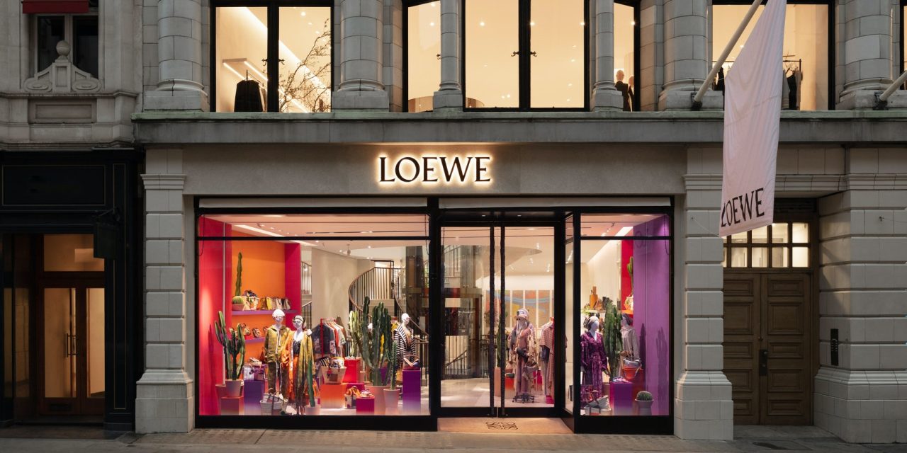 Brand Loewe Perpaduan Sempurna Inovasi Dalam Dunia Mode