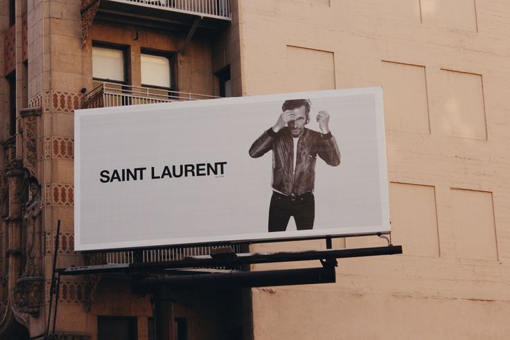 Brand Saint Laurent Hadirkan Desain Yang Elegan Dan Berkelas