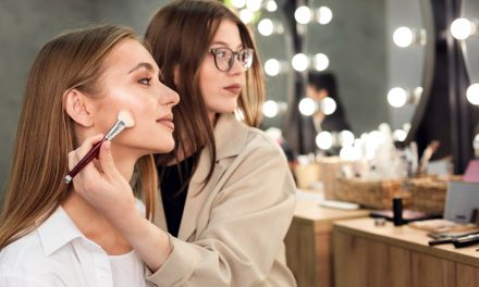 Peluang Karir Yang Menjanjikan Sebagai Jasa Make-up Artist