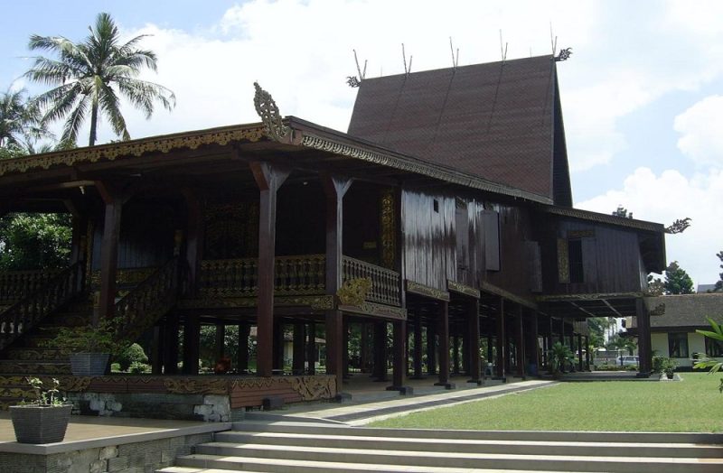 Rumah Bubungan Lima
