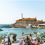 Kota Budva Terkenal Dengan Keindahan Pantainya Yang Memukau